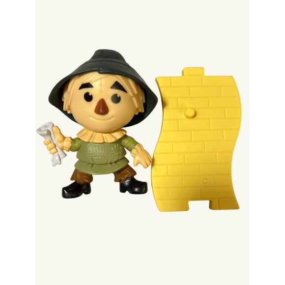 McDonald's Wizard Of Oz 75th Anniversary Scarecrow Figure With Yellow Brick Road - Picture 1 of 11